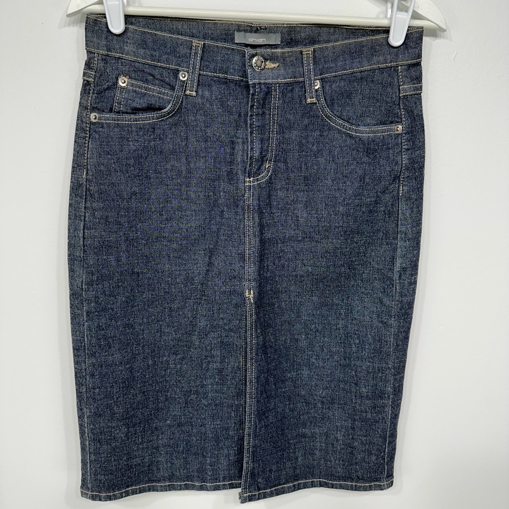 66 dark wash front slit midi denim skirt size 3